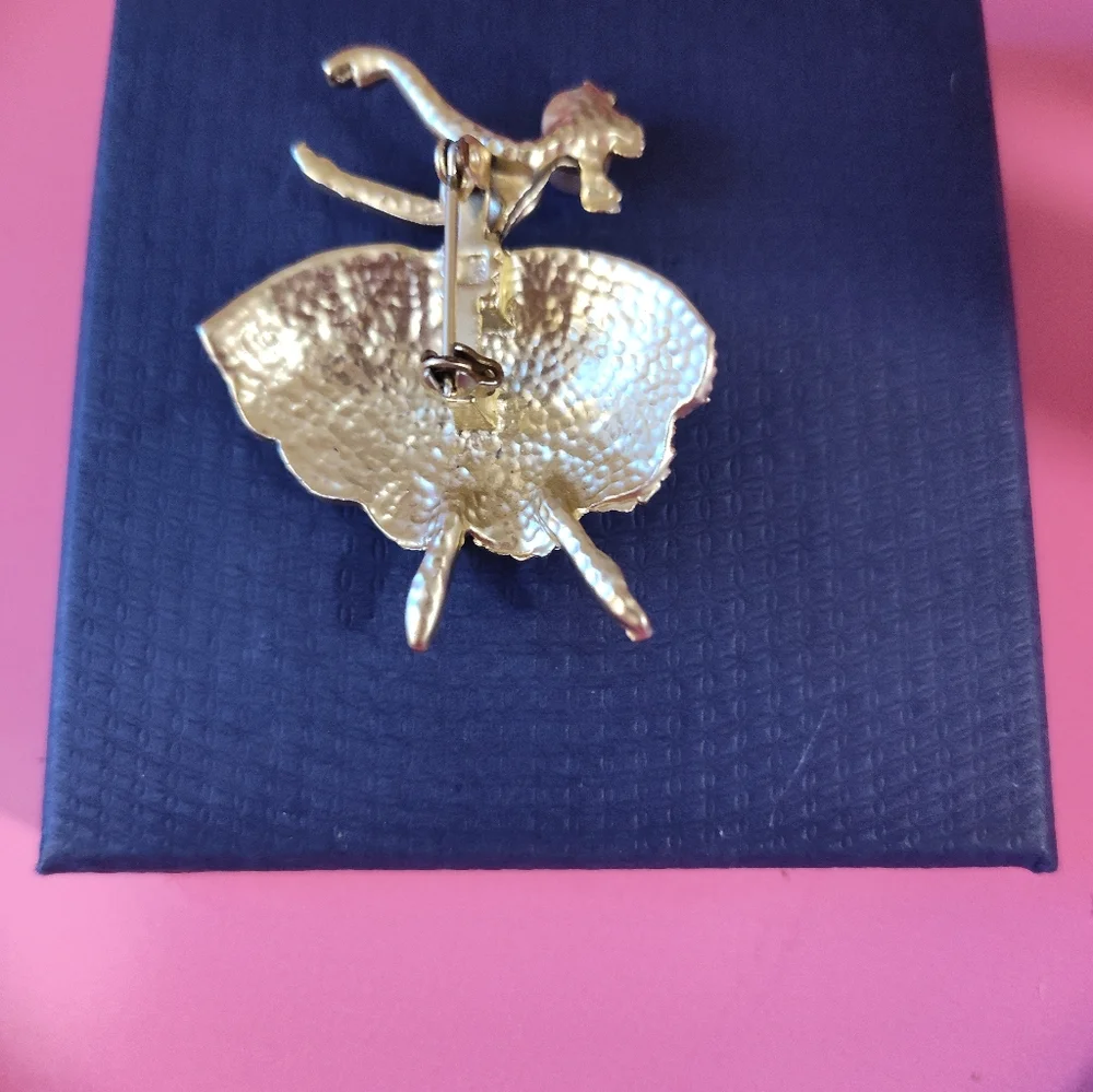 Tortolani Vintage Gold Tone Ballerina Brooch with Faux Pearl Accent 2" EUC - Picture 5 of 5